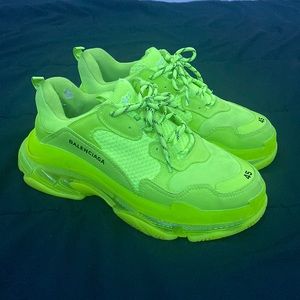 COPY - Balenciagas triple s